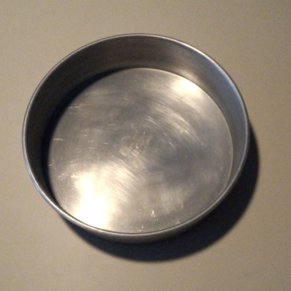 Vintage Magic Line 11 x 3 cake pan